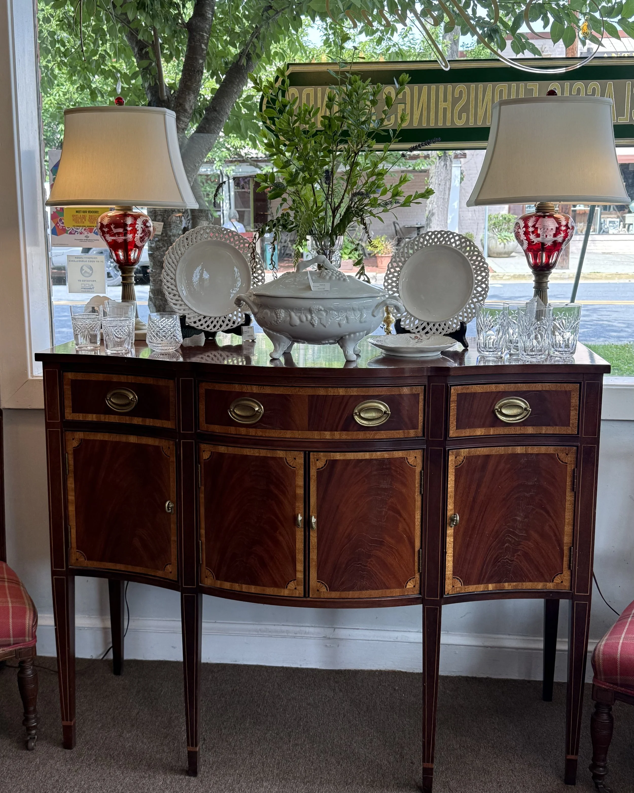 Goldsborough Glynn Classic Furnishings & Finds